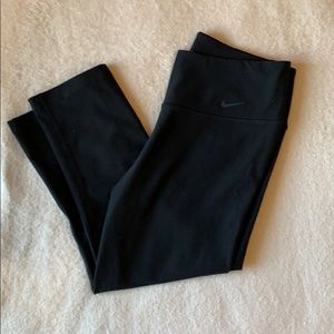 Nike cropped dri-fit leggings